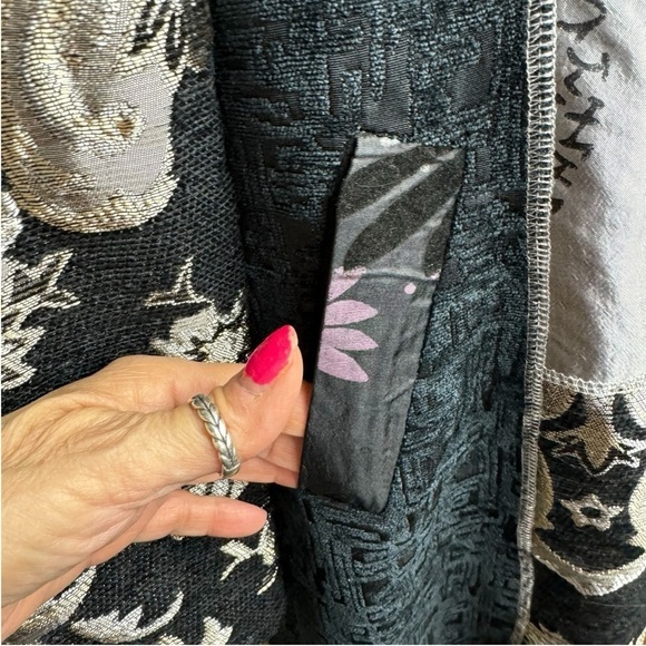 Dor Dor patchwork embroidery art to wear artsy floral button down coat. S - Picture 10 of 16